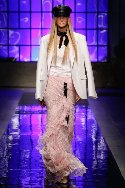 Look 57